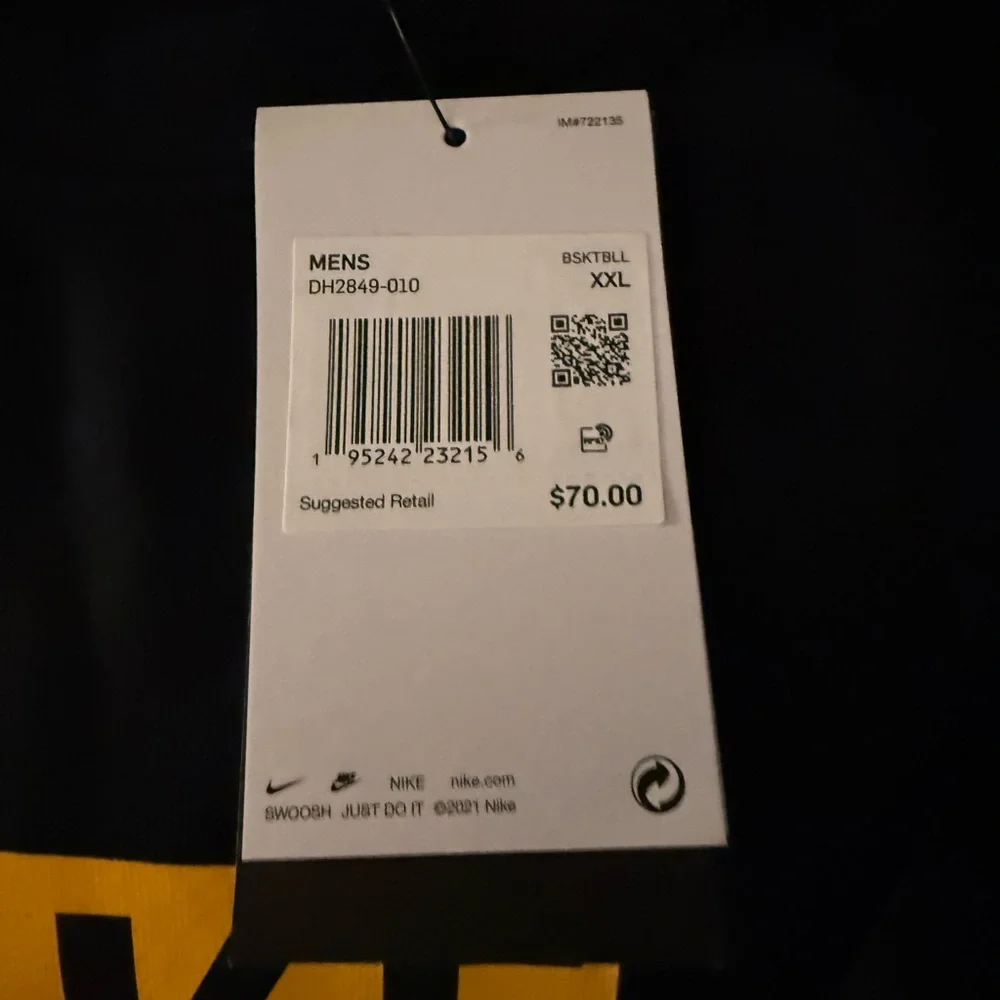 Nike Men's Black Crewneck Sweater with Star Design
